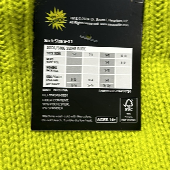 🎄🎅 Dr. Seuss The Grinch with Santa Hat Long Slipper Socks🎅🎄 - Picture 5 of 5